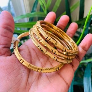 gold color bangles